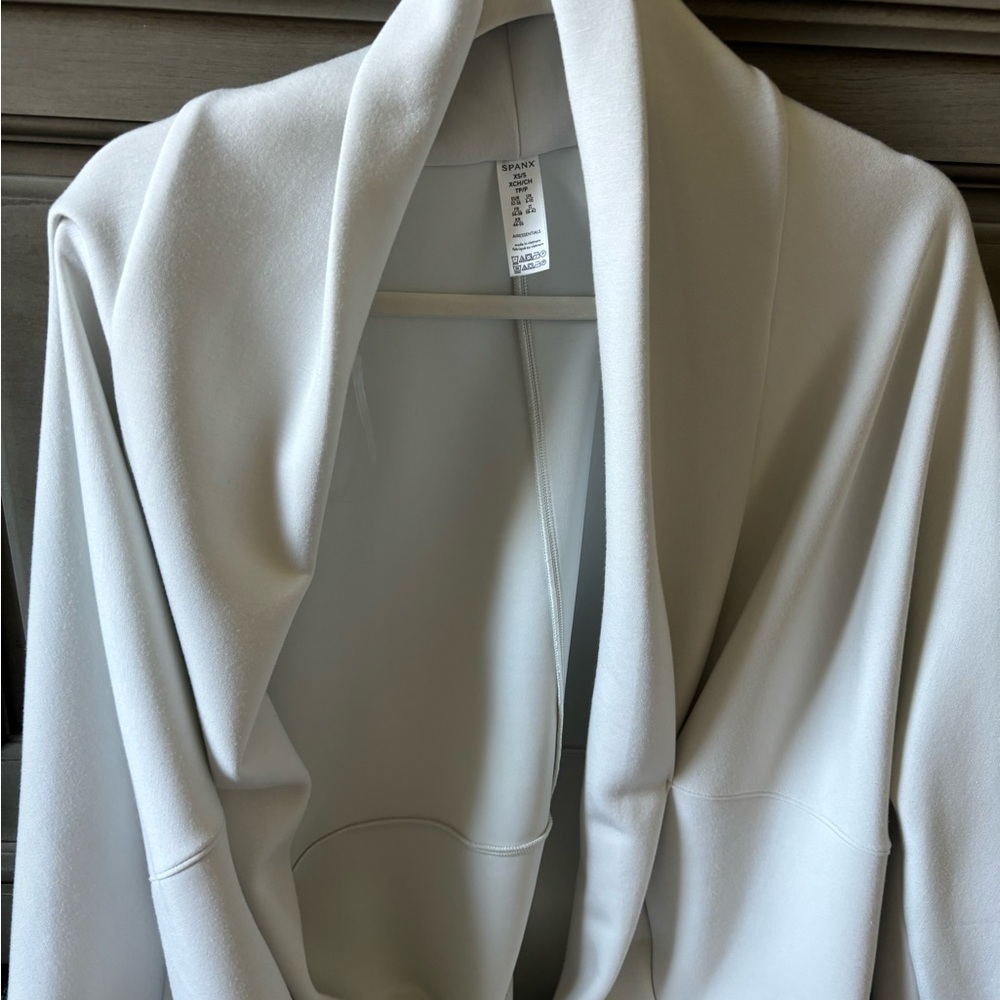 SPANX Air Essentials Cocoon Cardigan White/Cream Womens size XS/SM